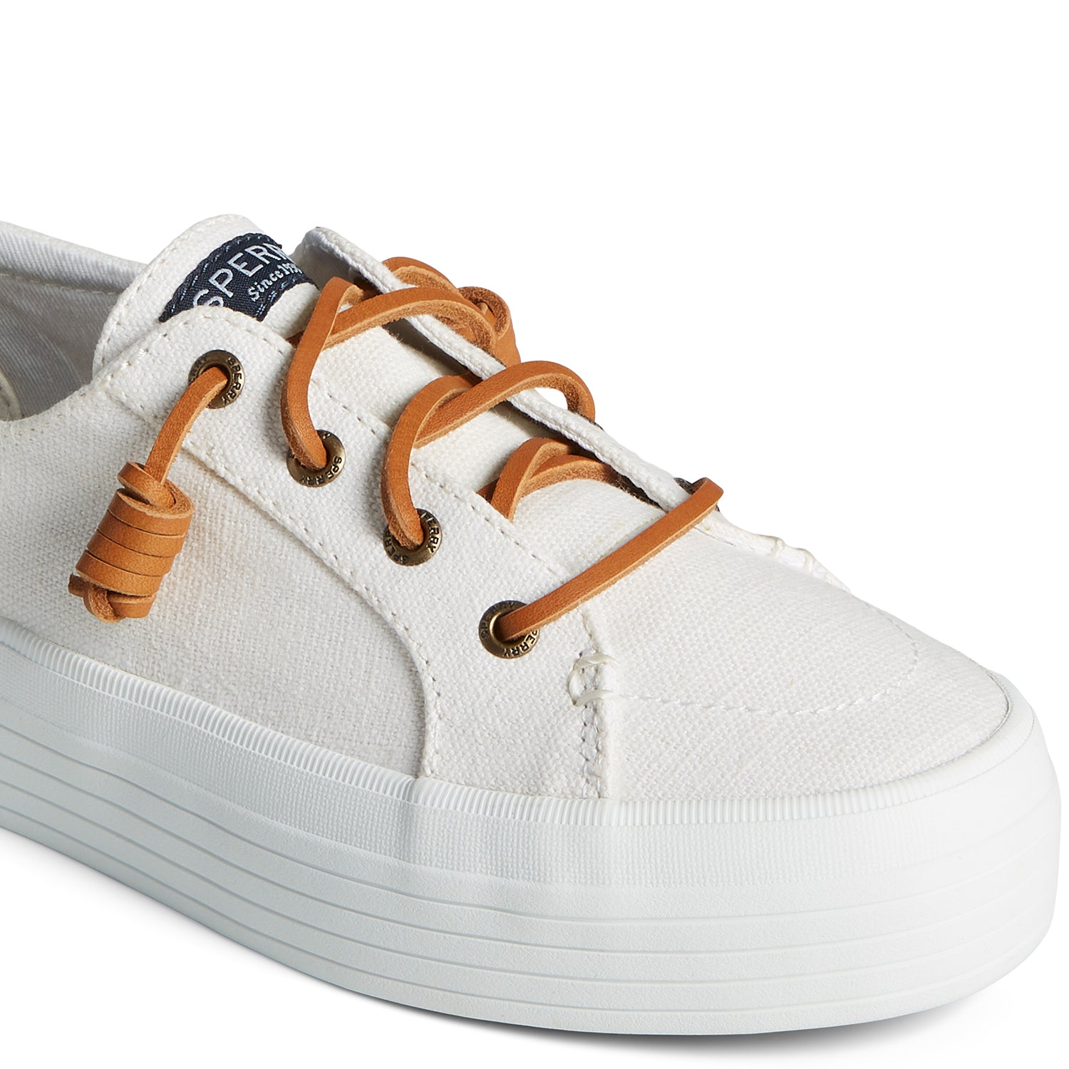 Women's Crest Vibe Platform Canvas - White (13934082)