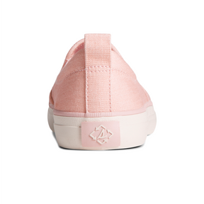 Women's Crest Twin Gore Shimmer Slip On Sneaker - Pink (STS88457)